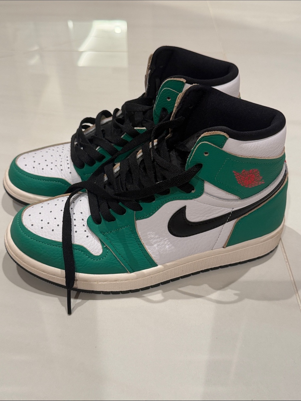 Air Jordan 1 Retro High Lucky Green